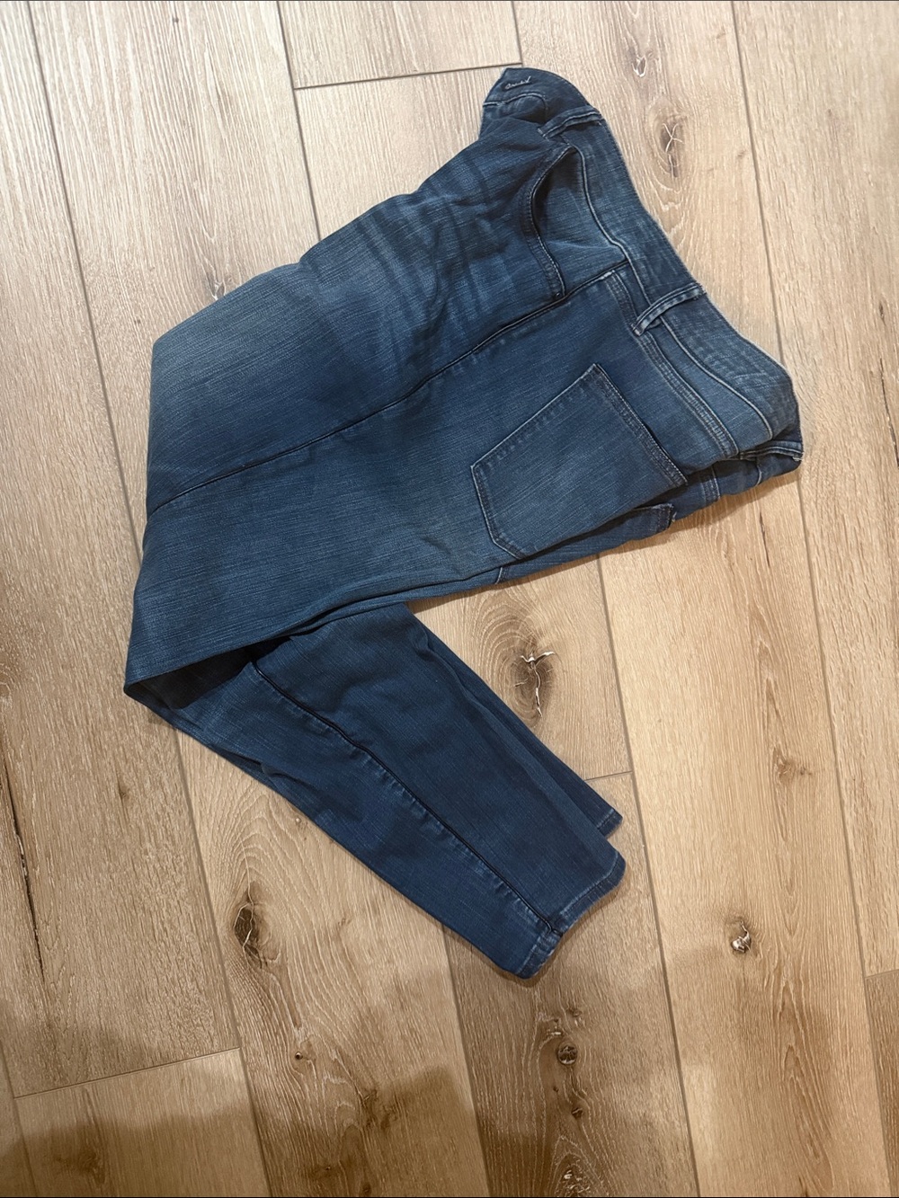 White House Black Market Women's Dark Blue Skinny Jeans with Black Piping